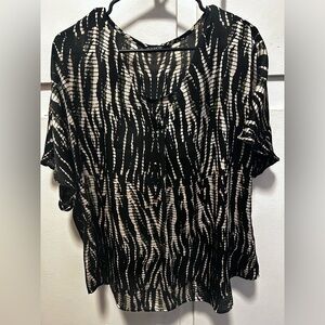BloomChic Black and White Patterned Top